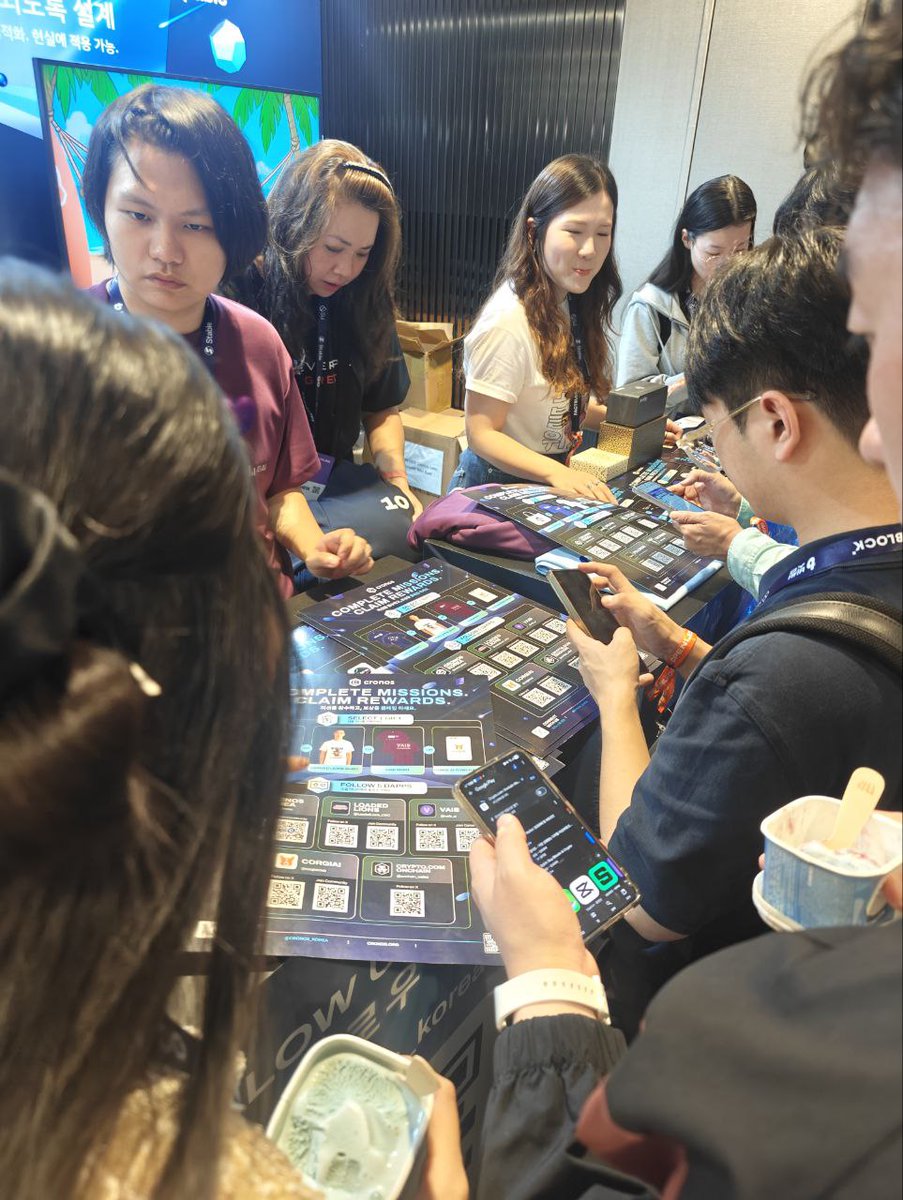 Awesome to see the day 1 energy at <a href="/kbwofficial/">#KBW</a> !

Great job team, the <a href="/cronos_chain/">Cronos</a>  swag game was definitely strong judging by the crowds 🔥🔥🔥

Looking forward to the Korean BBQ and soju with the team tonight and the panel sessions tomorrow 🥓🍶