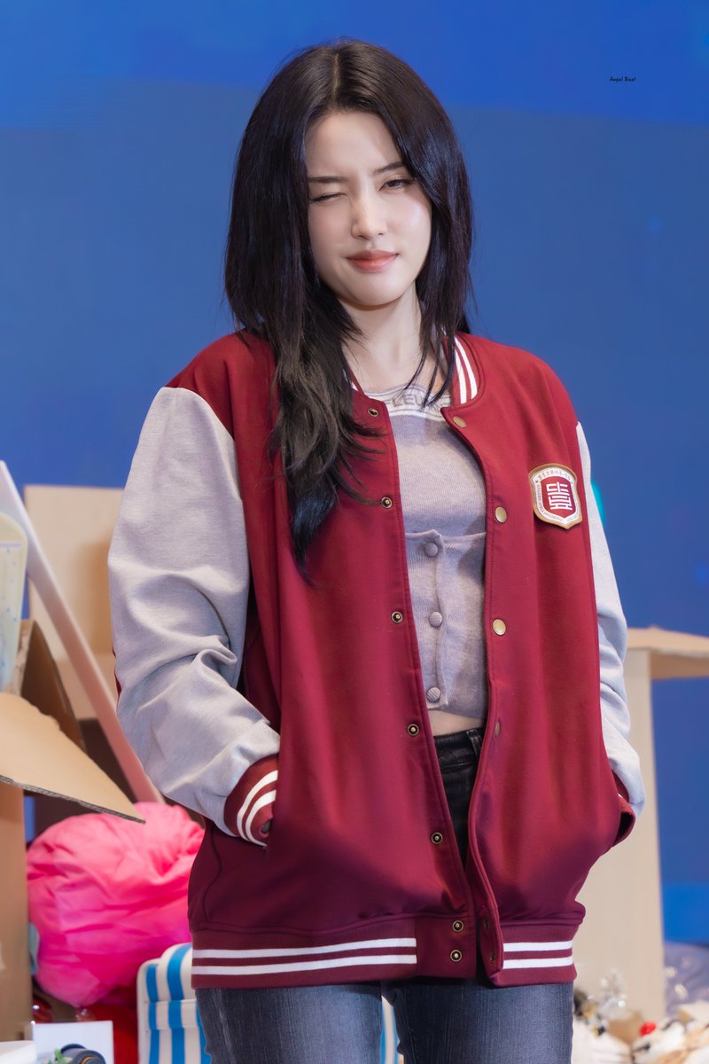 250921

#스테이씨 #윤 #Stayc #Yoon