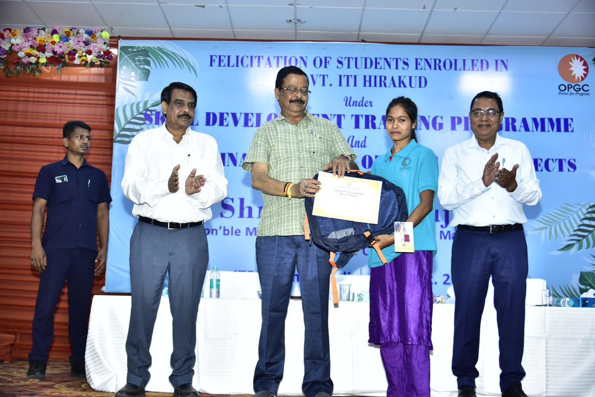 OPGC_ODISHA's tweet image. Empowering Rural Youth
Under #CSR initiative, @OPGC_ODISHA sponsored 29 students to pursue ITI training at Govt. ITI Hirakud with full financial support. Hon’ble Revenue Minister Sri Suresh Pujari felicitated the students. #SkillDevelopment #YouthEmpowerment @EnergyOdisha