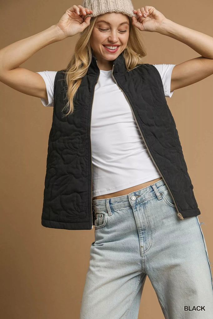 amomentofnow's tweet image. 🚀 New &amp;amp; Hot! Black Quilted Floral Zip Up Vest with Pockets at $ 66.00 🚀 Limited stock 👉 shortlink.store/ivgqf9ixrr7o
#NewAndHot #FastSeller #StyleCrush #ShopIt