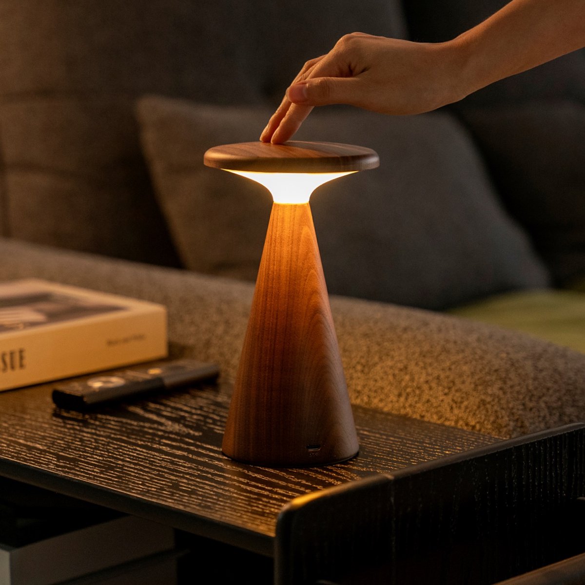 Ooo_ThatsNice's tweet image. ✨ September Sale: 10% off everything with code SEPT10 (ends 30 Sept)!
Bring nature indoors with the award-winning Sylva Lamp by Gingko Design 🌿 – FSC wood, sculptural design, calming glow.
🚚 Free UK delivery
👉 ooothatsnice.co.uk/gingko-design-…
#SylvaLamp #SeptemberSale #LightingDesign