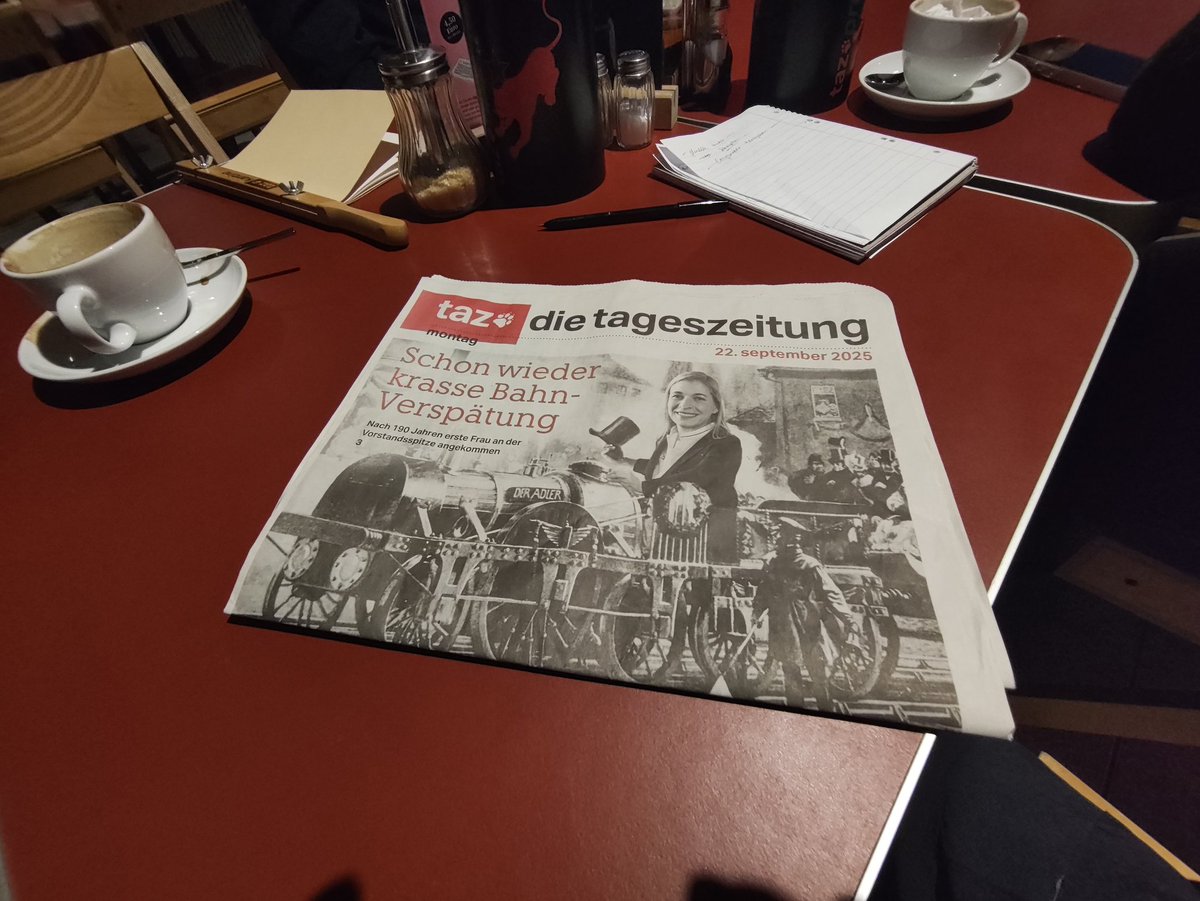The very rare Daily Newspaper/die tageszeitung by Taz run as a cooperative newspaper remains independent of the pulls and push of government and corporations.