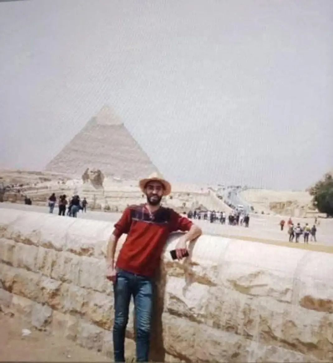 AZAM_1989's tweet photo. #مصر 

السلطات المصرية تعتقل أحد عملاء المجرم حكمت الهجري المدعو " كنان مهنا عزي " اليوم أثناء وجوده في مبنى المفوضية الدولية لشؤون اللاجئين، حيث كان يسعى لاستكمال أوراقه للهرب خارج مصر والتخابر مع إسرائيل .. https://t.co/WGWiDMBjwQ