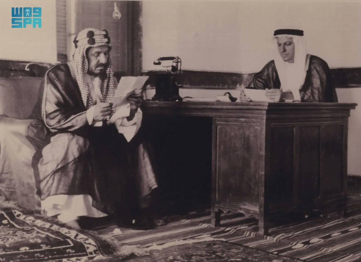 SPAregions's tweet photo. #تقارير_واس |  الملك عبدالعزيز -رحمه الله- .. لمحاتٌ من اعتزازه بالعِلم زمن التوحيد.
https://t.co/kv3z1E0WgZ
#عزنا_بطبعنا | #اليوم_الوطني_السعودي95 
#واس_عام https://t.co/1UamVhrgwv