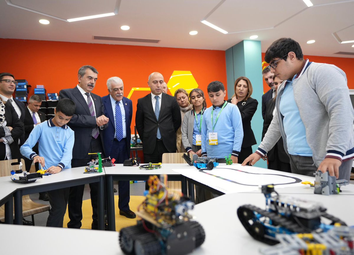tcmeb_en's tweet image. Minister of National Education @Yusuf__Tekin Conducts School Visits and Meets with Students and Teachers in Fuzuli and Aghdam, Azerbaijan

👉 meb.ai/V1kKWS
