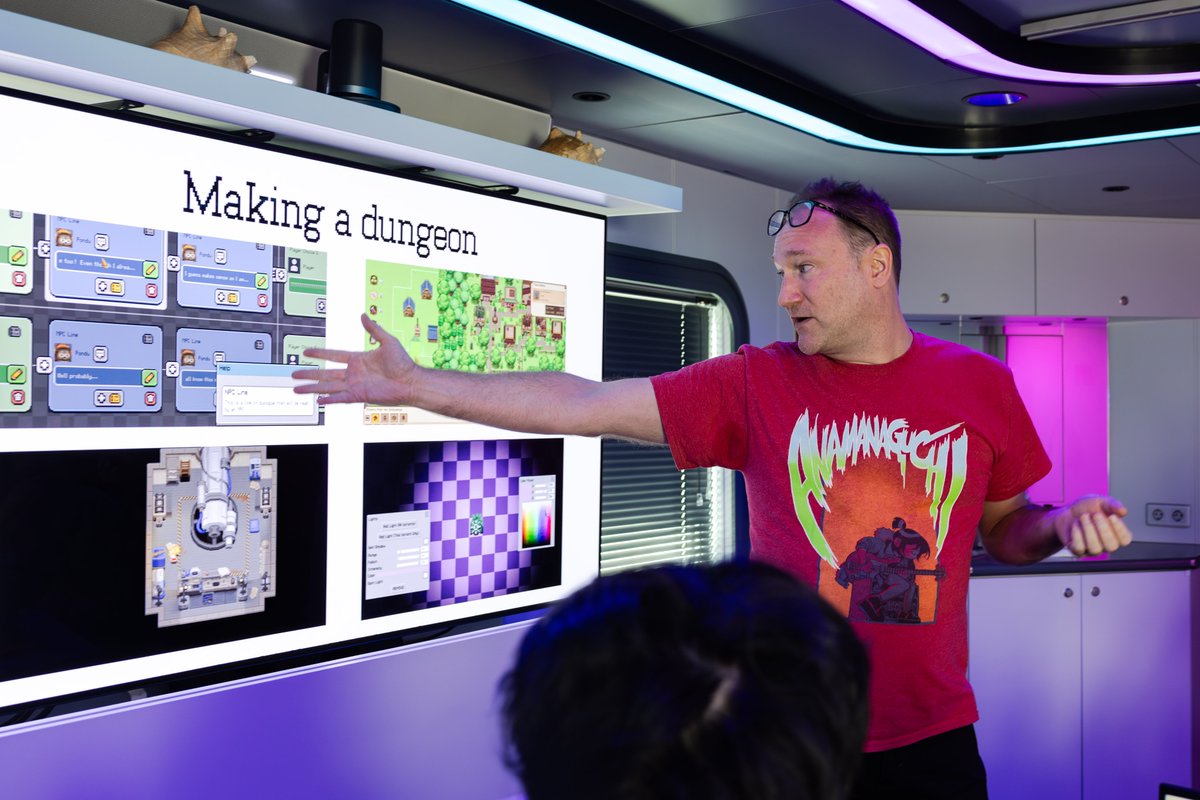 SpringloadedDev's tweet image. Let's Build a Zoo has officially contributed to real science!
Just got back from a Hackathon with @Oceanx aboard OceanXplorer and left a little piece of Let's Build a Zoo on board 🐟🐡🐠
We spent 15 days crossing the entire Indian ocean, focusing on building tools to deepen…