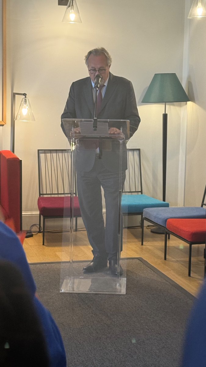Isabelle de Silva (@isabelledesilva) on Twitter photo Hommage à Jean-Claude Bonichot, grand juge national et européen, qui a reçu hier les #Melanges en son honneur, intitulés « La ligne claire ». Une soirée marquée par l’amitié et l’admiration. Un modèle, aussi, de commissaire du gouvernement et de pdt de chambre au <a href="/Conseil_Etat/">Conseil d'État</a> Hommage à Jean-Claude Bonichot, grand juge national et européen, qui a reçu hier les #Melanges en son honneur, intitulés « La ligne claire ». Une soirée marquée par l’amitié et l’admiration. Un modèle, aussi, de commissaire du gouvernement et de pdt de chambre au <a href="/Conseil_Etat/">Conseil d'État</a>