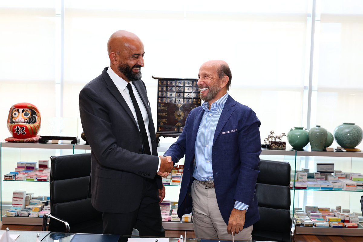 Abdi İbrahim ve Biogen Inc., Türkiye’de nörolojik ve nadir hastalıkların tedavisine yönelik ilaçların distribütörlüğü için yeni bir stratejik iş birliği duyurdu.

"Türk ilaç sektöründeki 113 yıllık köklü mirasımızı, hasta odaklı yaklaşımımızdan güç alarak gururla sürdürüyoruz. Bu