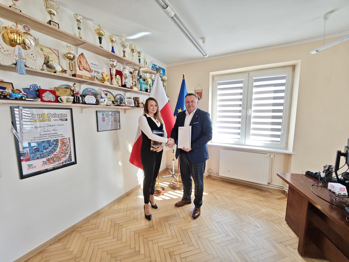 🤝 Kolejny krok dla bezpieczeństwa mieszkańców gminy Mysłakowice. #StopPowodzi

✍️ Podpisaliśmy porozumienie dotyczące wspólnej realizacji zadania na potoku Jedlica w miejscowości Kostrzyca. Jeszcze w tym roku ruszamy z pracami. 🏗️