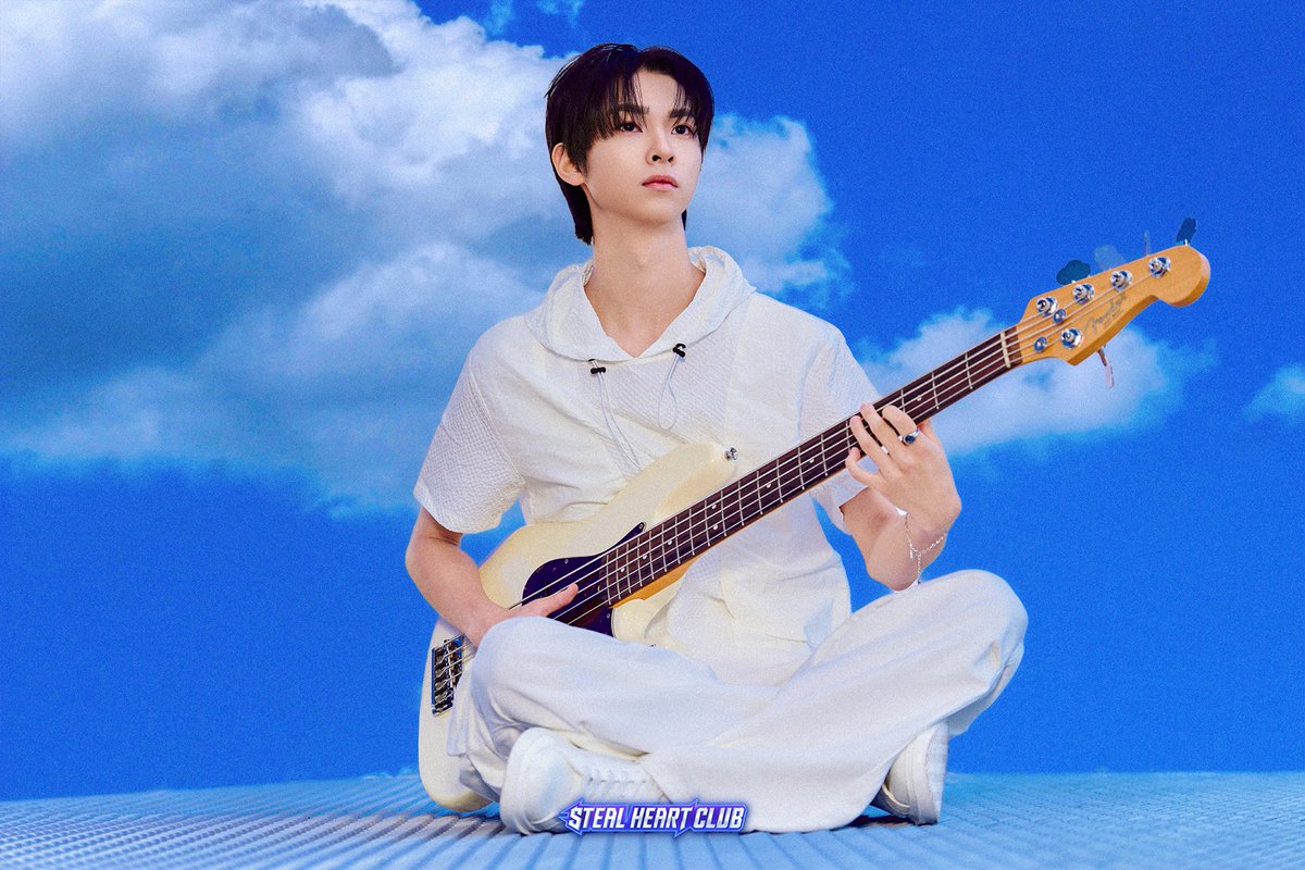 MnetKR's tweet photo. [#스틸하트클럽] 𝑷𝒐𝒔𝒊𝒕𝒊𝒐𝒏 Concept Photo | 𝑩𝒂𝒔𝒔🎼

#최치영
2007/04/27

글로벌 밴드 메이킹 서바이벌
<스틸하트클럽>
2025. 10. 21(화) 밤 10시 첫 방송

-
[#STEALHEARTCLUB] 𝑷𝒐𝒔𝒊𝒕𝒊𝒐𝒏 Concept Photo | 𝑩𝒂𝒔𝒔🎼

#CHOICHIYOUNG
April 27, 2007

Global Band Making Survival
<STEAL HEART CLUB>
Premieres on October 21, 2025 (Tue) at 10 PM KST

#스틸하트클럽 #stealheartclub #스하클 #shc #밴드 #band #서바이벌 #엠넷 #Mnet
