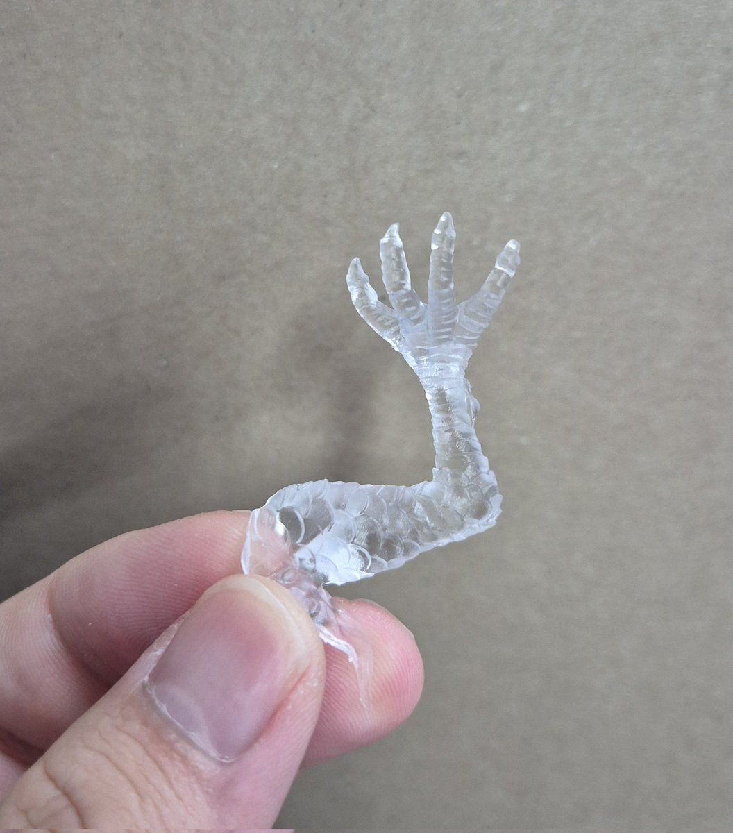 투명출력입니다 
아직 가공하기전인데 나름 투명도가 나오네요