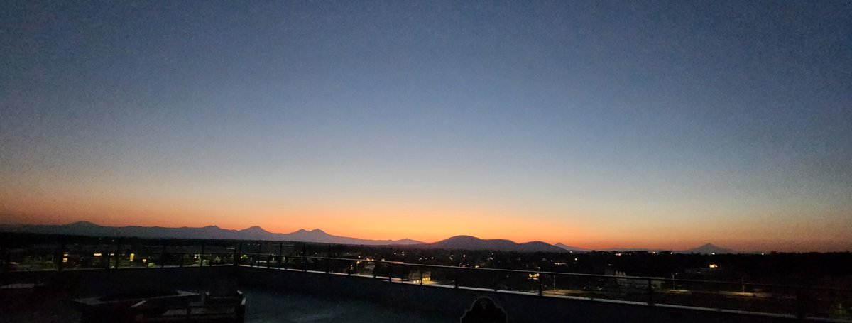 Stopped by a cute little restaurant for dessert, and the view from the back wall was STUNNING. I love living in the Pacific Northwest.