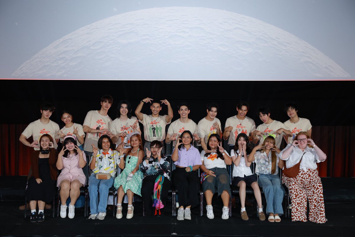 mileapoxn's tweet photo. ผลงานคุณภาพ … ความตั้งใจ เพลงประกอบ Production คุณภาพ ดีใจและขอบคุณ ขอปรบมือให้กับผลงาน คุณภาพ … 👏👏🥰🥰  
 Shine the Series .. Original Gay Series 
..มีความสุข ความสนุก รอยยิ้มปนน้ำตาแต่โครตดี  โครตรัก.. ปล. อาจจะงงในบางจุดที่ต้องกลับมาวิเคราะห์ แต่มันดีนะ  #ShineTheSeries https://t.co/lOG89rOXRO