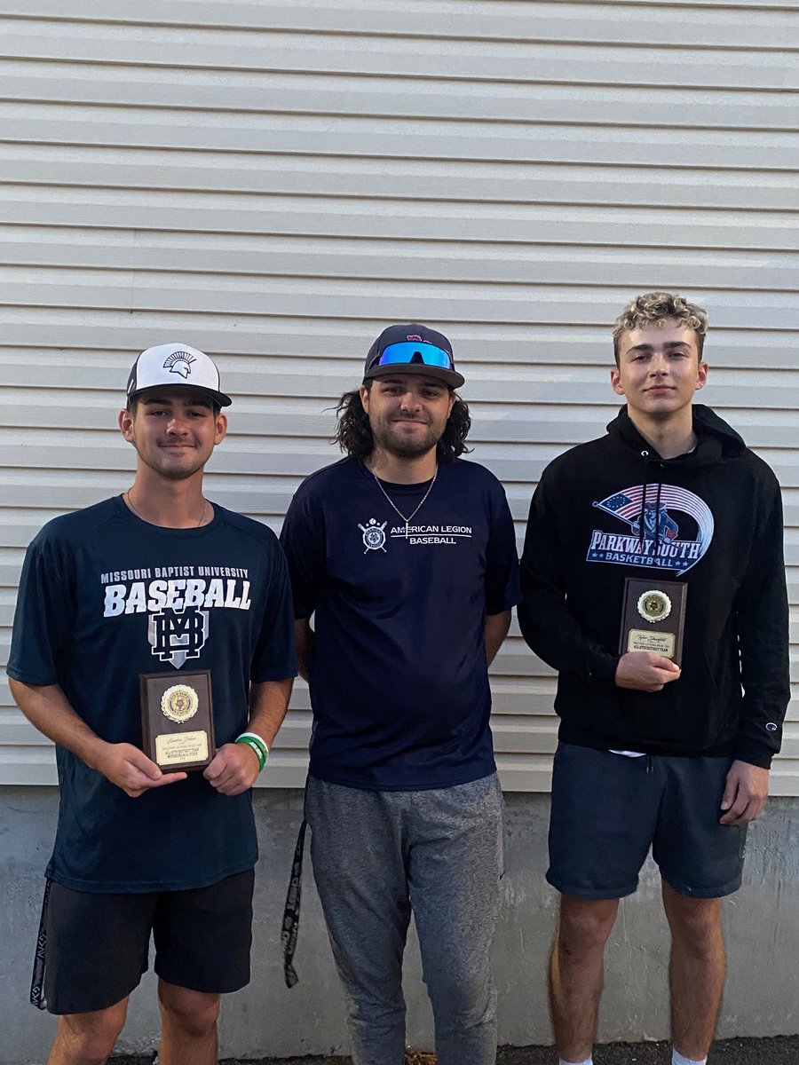 Post208Baseball's tweet photo. Today Landon Dolan and Tyler Shanfeld received plaques from the great people at the Post 208 commemorating their amazing summers. Congratulations guys! https://t.co/vEPvnL9iPR