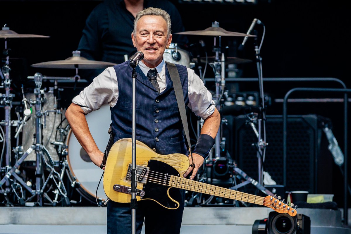 Happy birthday to The Boss: Bruce Springsteen turns 76 years old today.

Photo by Sergione Infuso / Getty Images