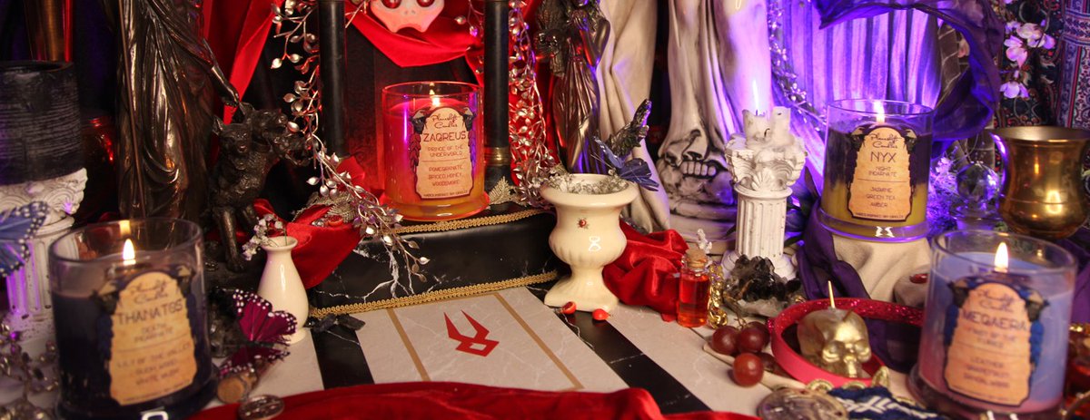 Blood and darkness.

Our House of Hades bundle is available again featuring Zagreus, Thanatos, Megara and Nyx!