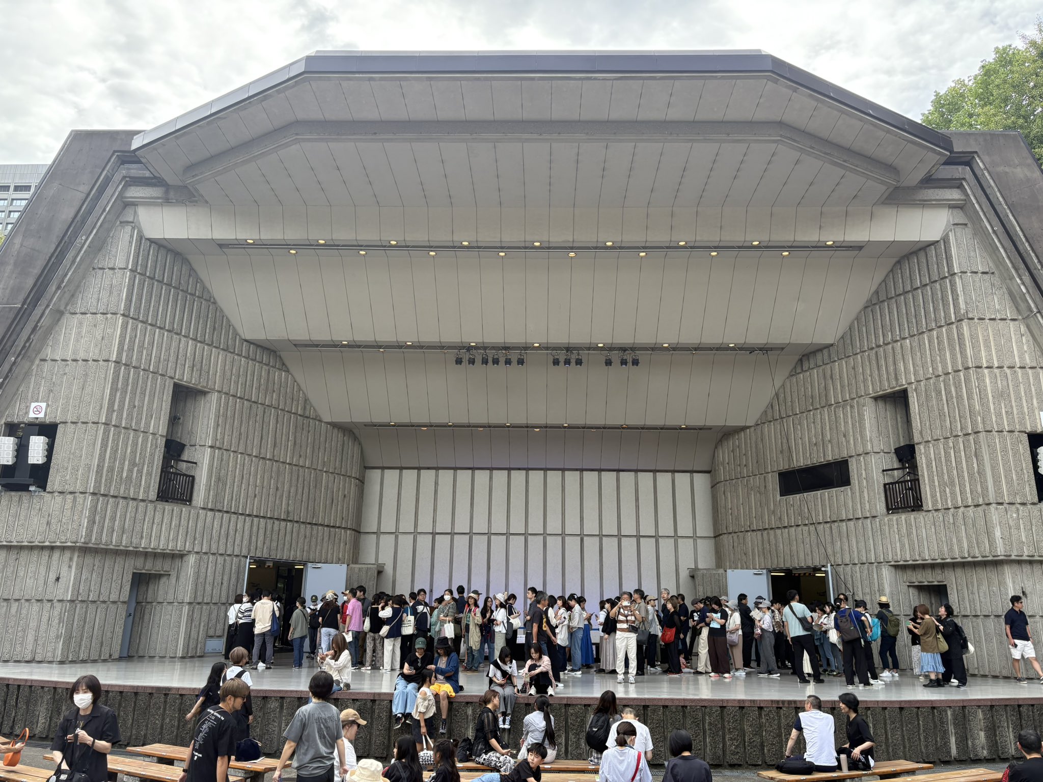 たこ虹 - Search / X