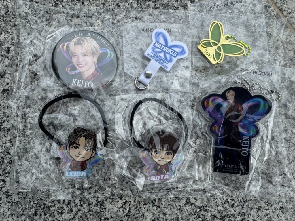 FANTASTICS BUTTERFLYガチャ 佐藤大樹 クッション フォトカ