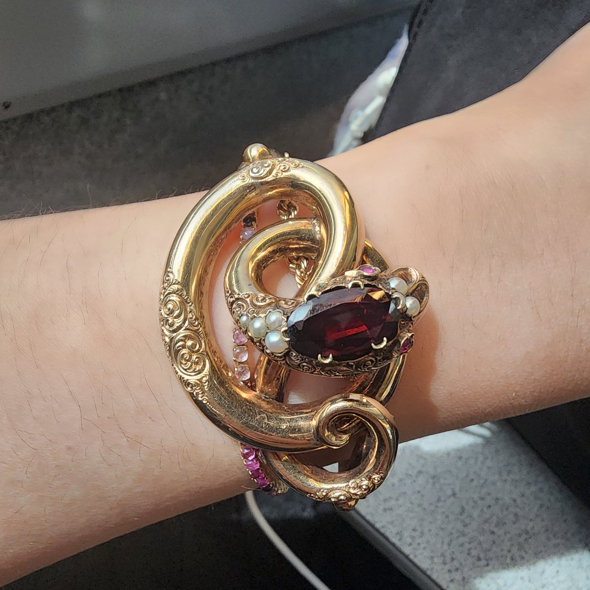 머리가 커서 슬픈 뱀돌이