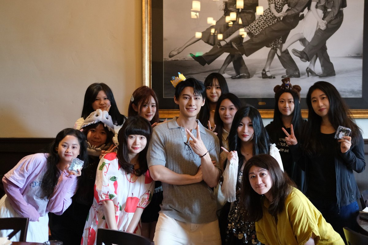 บันทึกช่วงเวลาดีๆ เราจะอยู่เคียงข้างคุณเสมอ 

/เฉิงเป่าที่ได้ไปฉลองวันเกิดกับต้าเฉิงที่ยูนิเวอแซลเมื่อวันเสาร์ที่ผ่านมาค่ะ ☺️

#WangZhuoCheng #MariusWang
#วังจั๋วเฉิง #汪卓成 #왕탁성 #ワン・ズオチェン