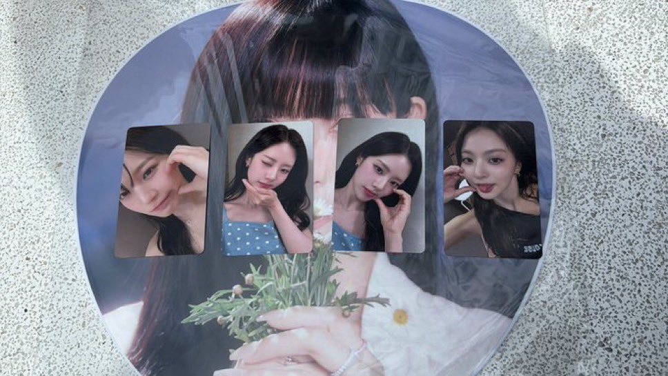 _0xly9's tweet photo. fromis_9 交換 トレカ

譲:ナギョン ジウォン ジホン
求:2枚目以外のチェヨン

現地交換希望🙏🏻 https://t.co/o38R3Tlb6T