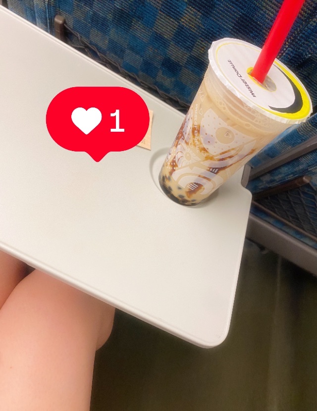 今日はラストまでお部屋にいます！天気悪目だけど遊びに来てもらえたら嬉しいです😣❣️
女の子のツイートで見て影響されて飲みたくなっちゃって電車乗る前に買っちゃいました普段氷コーヒーだったから新鮮美味しい