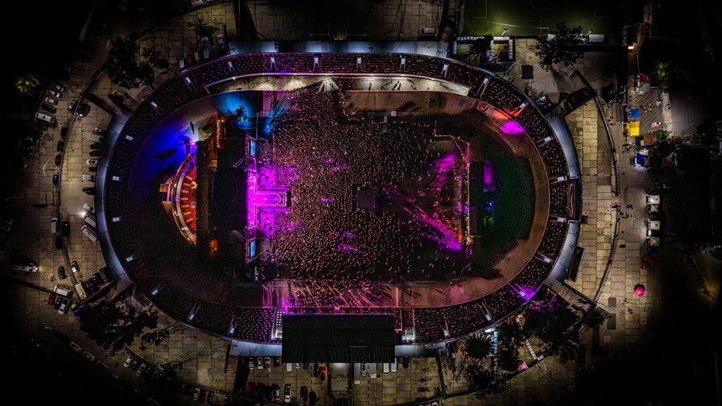 35 Años EL CIRCO 🎪 🔥🙏🏻🙏🏾
Les compartimos estas tomas aéreas de una noche llena de música y pasión. 

Gracias por tanto.

Drone por chilango _drone 
Cámara por @iam.cu4tro_ 
@zepedabros <a href="/ocesa/">ocesa</a>