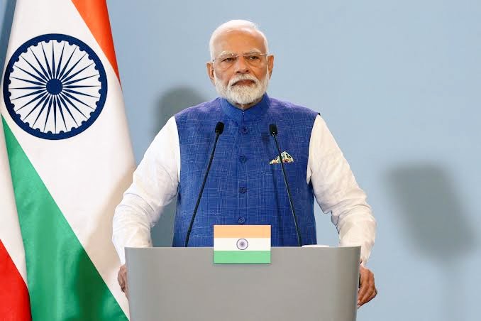 Goswami72's tweet photo. कल का भारत बनाम पाकिस्तान मैच देखकर आपको भी पता लग गया होगा कि

पाकिस्तान की तरफ़ से 11 खिलाड़ी नहीं बल्कि 11 आतंकवादी खेलने आए थे,

साहिबजादा फरहान बंदूक वाला सेलिब्रेशन कर रहा था।
हारिस रऊफ 6 का इशारा करके फाइटर जेट गिनवा रहा था।
हारिस रऊफ हाथ के इशारे से फाइटर जेट गिरा रहा🤬 https://t.co/COmpKtGCsE