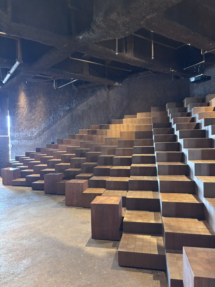 街が空いてる。だれもいない。