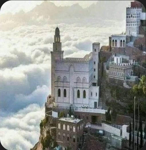 سيتذكر اليمنيون ماحدث خلال الـ 10 الاعوام الماضية .. وكل يمني سيجد نفسه مضطرا مُجبرا للفخر بمن واجهوا السعودي وتحالفه ..
هو تاريخٌ لنا مهما اختلف المختلفون مع صنعاء .. الا أن كسر عنجهية السعودي و غروره كانت ضرورة مُلِحّة .. وبدونها كان السعودي سـ يطغى على كل قبائل الجزيرة العربية