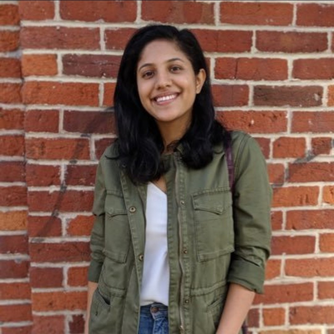 CitizenMattersX's tweet image. #Bengaluru woman&apos;s viral post on giving up US visa sparks debate

Bengaluru’s Radhika Agarwal, a UC #Berkeley alum, is going viral for a bold decision that many dream of but few dare — giving up her US visa and moving back home.

For years, she chased the ‘American dream’:
🔹…