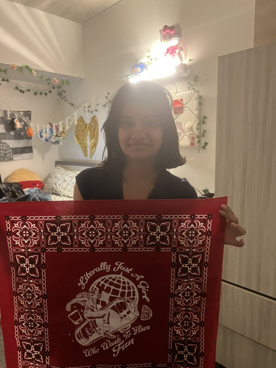 Stoop_Sounds's tweet image. russell merch 👀👀

#fashion #russelldickerson #famousbackhome #country #orchardambassador