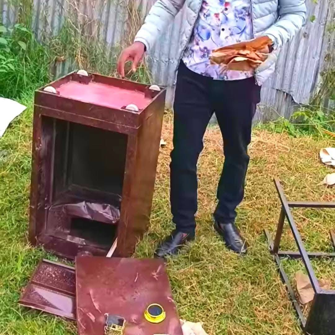 Litein Boys High School students looted KES 1 million from the bursar’s office!