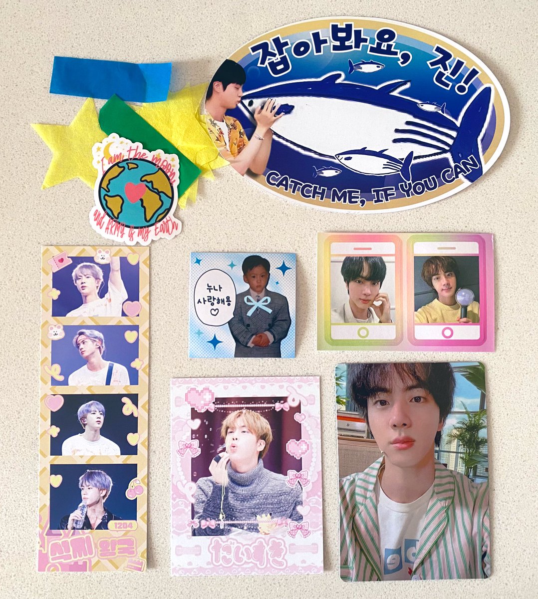 🐹 JIN GA 🐹

ONE winner picked at random will get this Jin pack of cards and stickers, including some confetti and a tuna sign from Run Seokjin in London!

To enter: like &amp; RT

GA is worldwide and closes on Sept 24

JIN AT MILAN FASHION WEEK
#JinxGucci #Jin #MFW
#GucciLaFamiglia