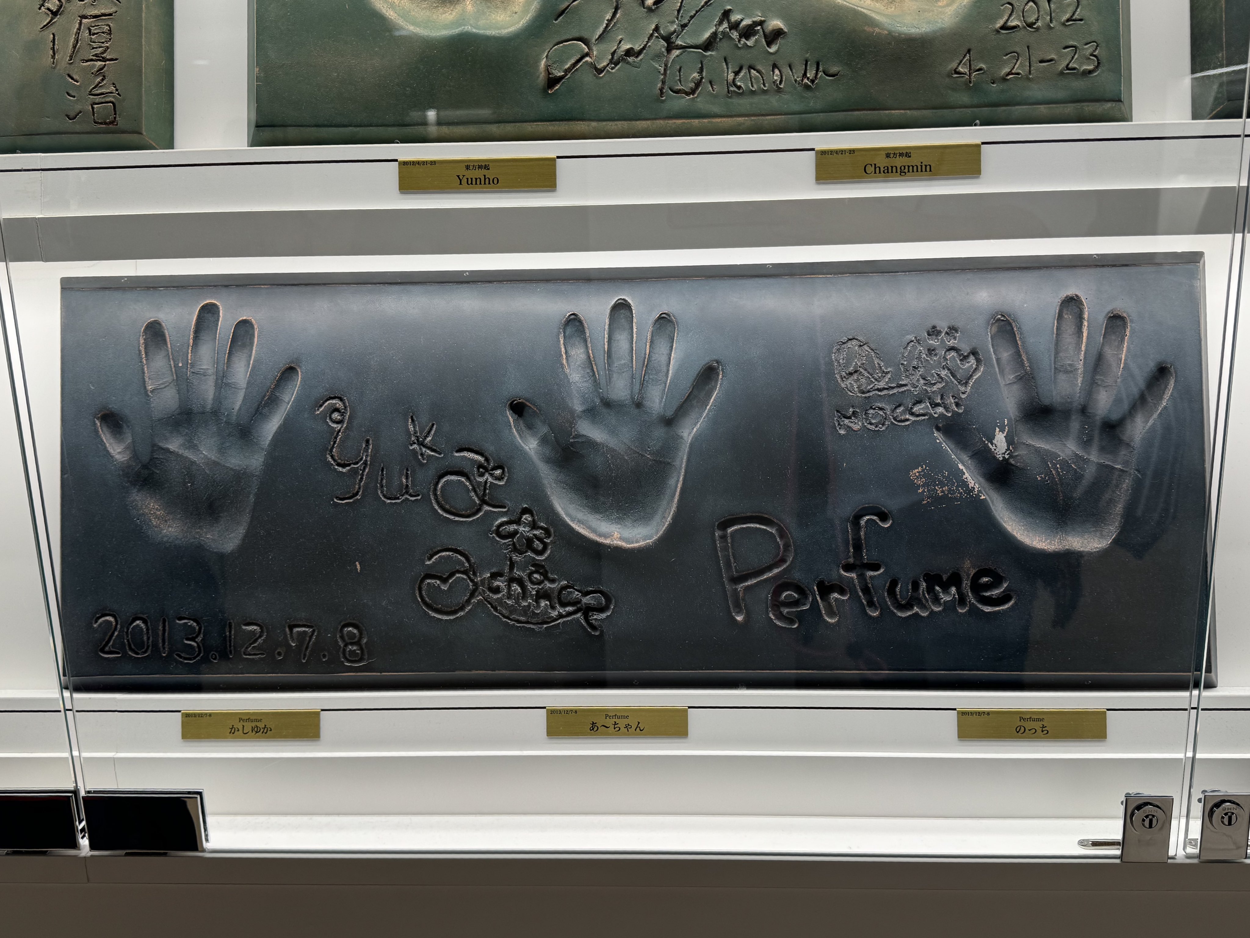 お値下げ❗️星野源さん直筆サイン入り生写真 お値下げ❗️星野源さん直筆サイン入り生写真 2025年最新】星野源