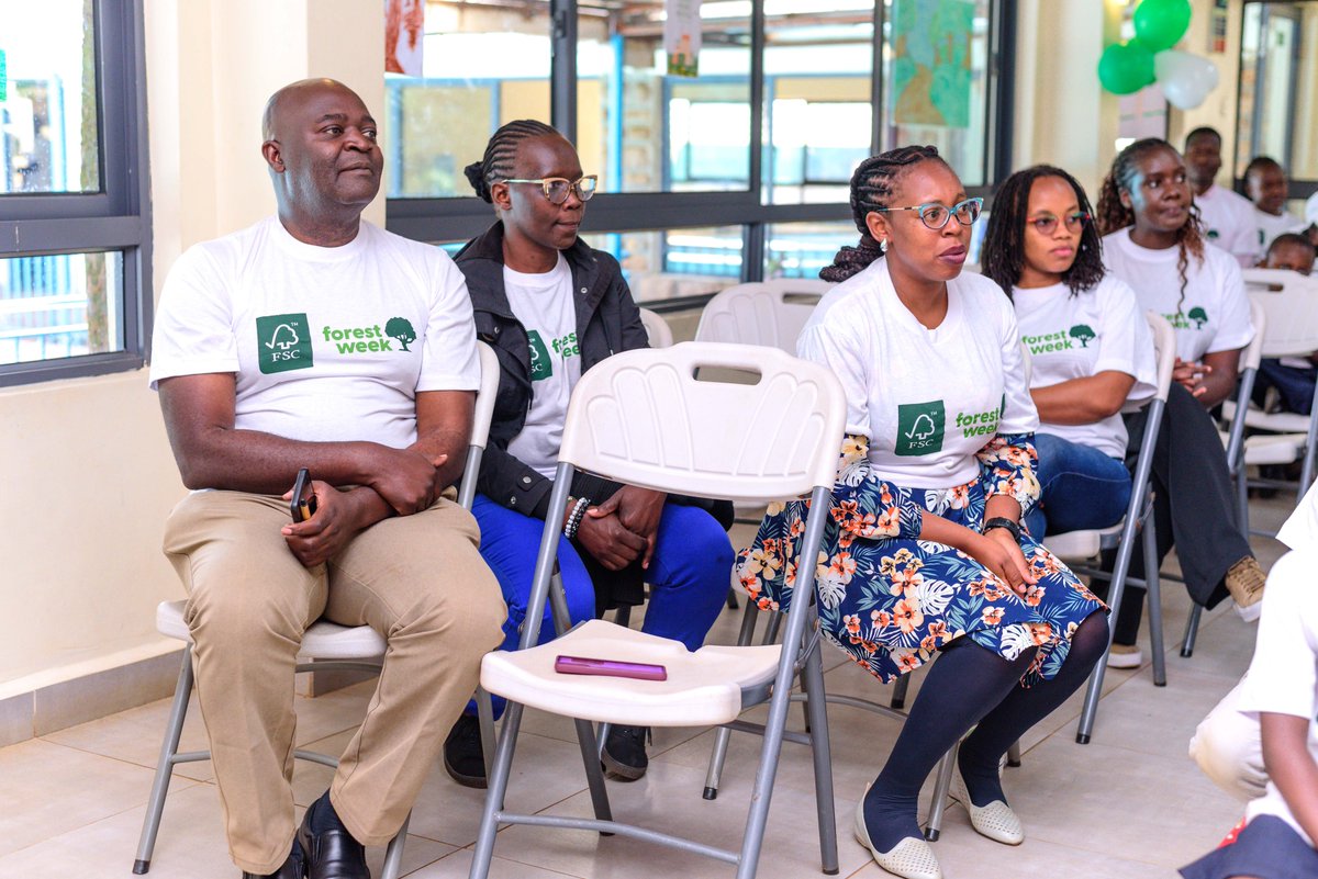 FSC_EA's tweet image. 🌍 Forest Week – Day 1 Recap 🌳
The FSC Little Forest Stewards kicked off with pledges, eco-art, a mini gallery &amp;amp; a Books for Forests drive — proving small steps by children today can grow into lasting change.
#FSCForestWeek #LittleForestStewards #FSCEasternAfrica