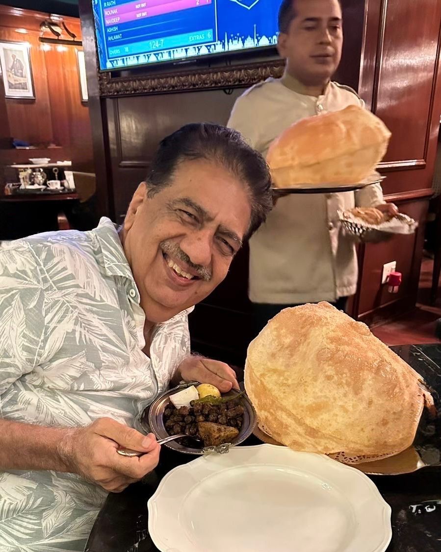 YOU’VE LOST WORK-LIFE BALANCE. GOOD. NOW TAKE IT BACK.

You wake up and check emails.
Reply to every ping like it’s urgent.
Feel guilty for stepping away—even ten minutes.
That’s not productivity. 
It’s addiction.

Somewhere you started believing success means “always on.”
It