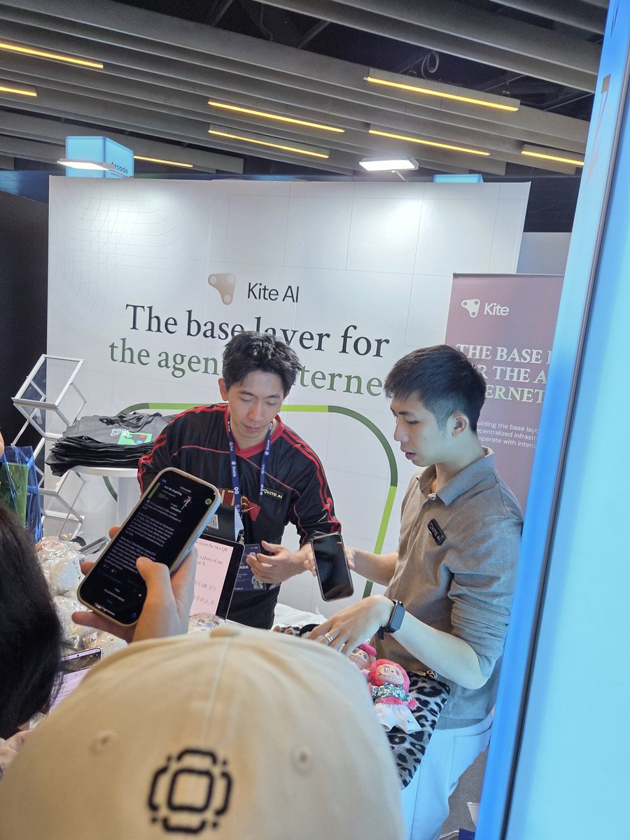 jongapark72 tweet media