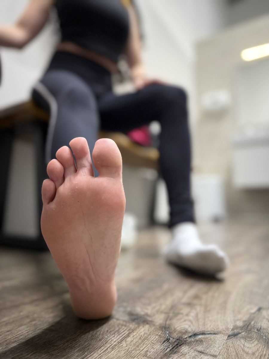 Ich gehe nicht, um zu gefallen ich gehe, um zu führen.
<a href="/modelssecret_/">MyFeetish</a> 

 #Dominanz #Fokus #Disziplin #Power