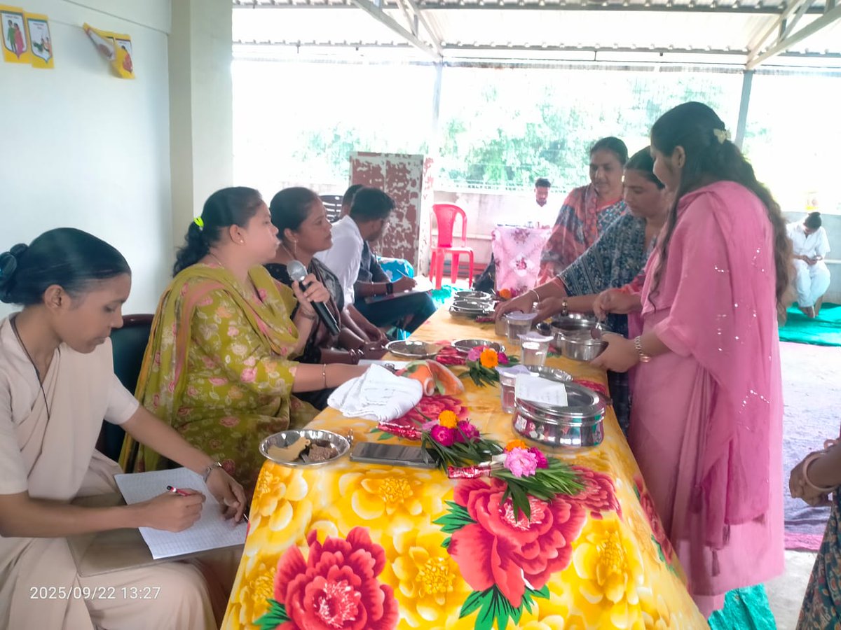 તા.૨૨-૦૯-૨૦૨૫ ના રોજ દેડીયાપાડા ઘટક- ૨ નો પોષણ માહ ની ઉજવણી સેન્ટ ઝેવિયર્સ શાળા નાની સિંગલોટી ખાતે કરવામાં આવી. જેમાં પૌષ્ટિક વાનગી સ્પર્ધા નું આયોજન કરવામાં આવ્યું. અને વિજેતાઓને ઇનામ વિતરણ કરવામાં આવ્યા.