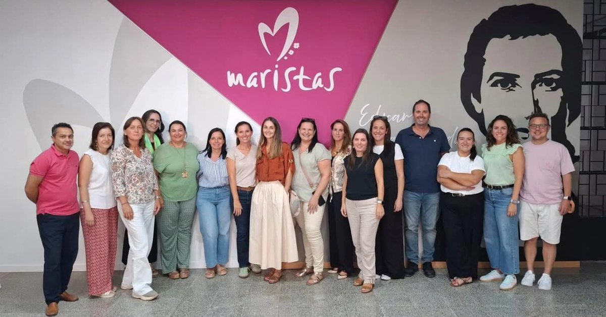 Aunque nos estan todos, os presentamos a la nueva Junta Directiva de nuestra <a href="/HuelvaAmpa/">AmpaMaristasHuelva</a> 

¡Mil gracias a los que terminan su etapa y bienvenidos a las nuevas incorporaciones!
 #FamiliaMarista #másqueunampa