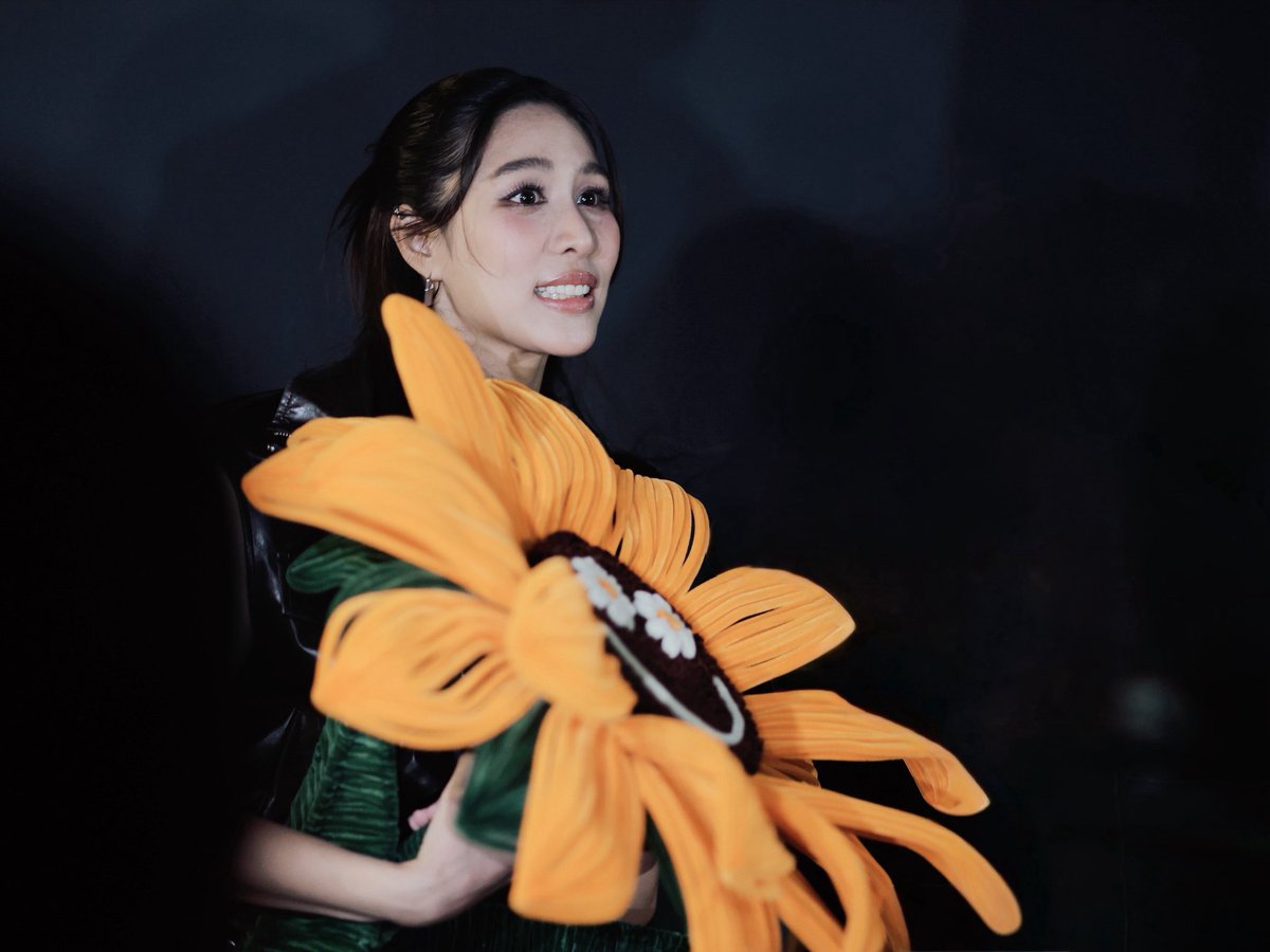 nick_meiqi's tweet photo. 🌻🌻🌻🌻😋😝
#Aimdouble3 #TeamAIMazing https://t.co/jmjLIuLlJF