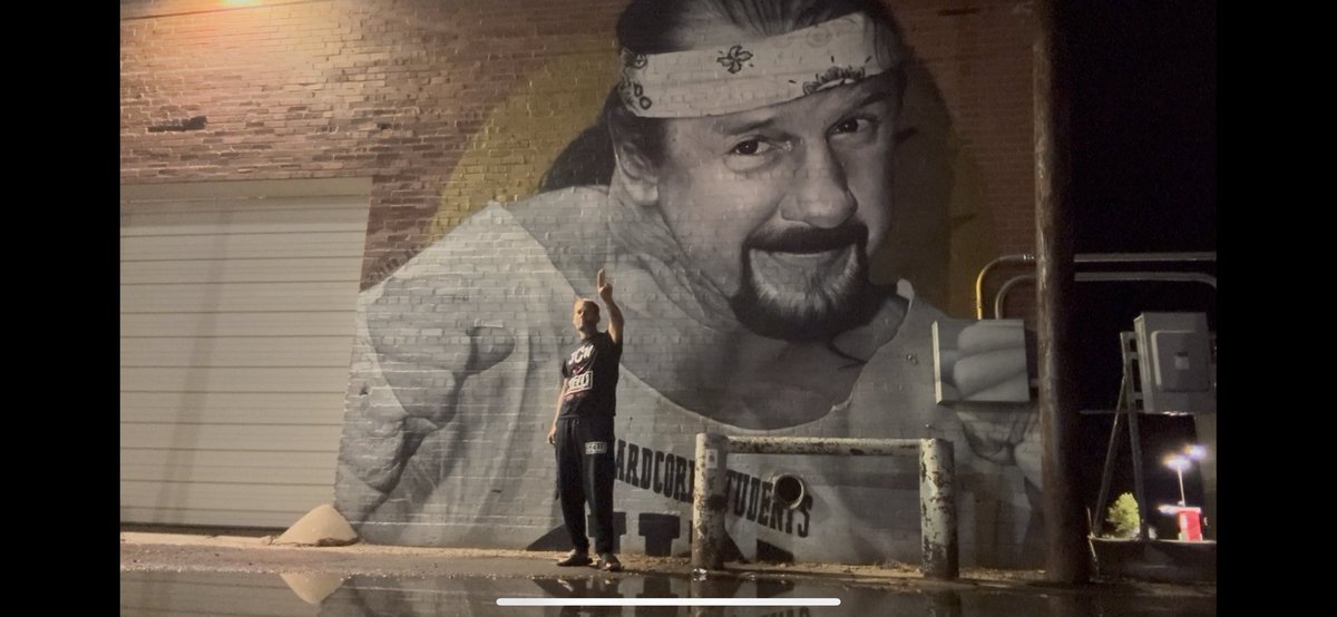 RefAJKissinger's tweet photo. Finally got to visit the mural.  #FunkU https://t.co/PDZ1tbpOO8