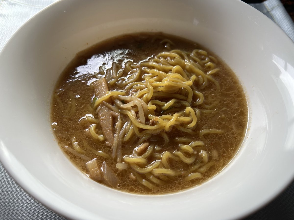 チャーハンは瞬殺だったのでメインデッセ頂きます

最近の冷食はありがたい