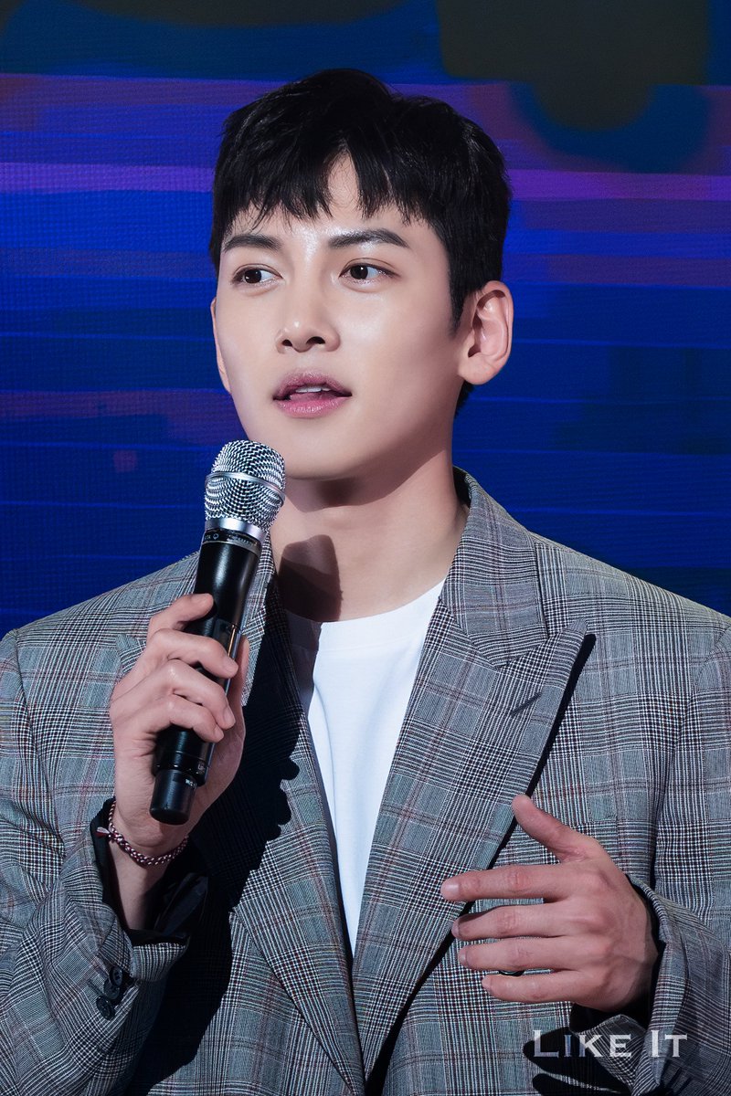 like_it_jcw's tweet photo. 190519_초대 : 늦은 봄, 이른 밤_02.jpg
블루스퀘어 아이마켓홈
#지창욱 #jichangwook #池昌旭 #チ・チャンウク #전역 #이제예비역 #팬미팅 #JCWinvitation #일구공오일구 #블루스퀘어 #초대 #늦봄이밤 #비 #팔찌선물 #오랜만 #한달만 #감사합니다 https://t.co/U0axBKmCBg