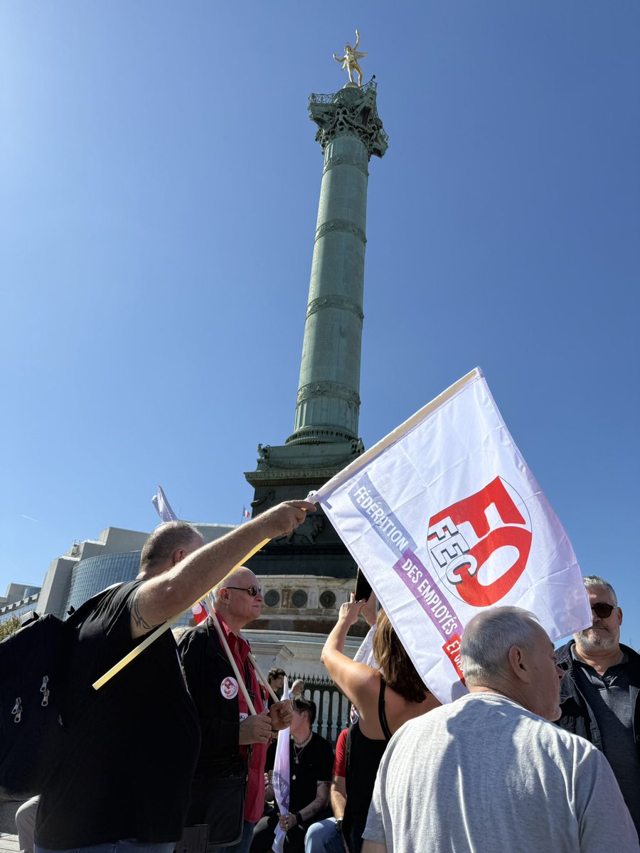 Indécent !
L’acharnement à refuser la taxe Zucman est clairement la preuve Mr Macron que le ruissellement ne peut pas fonctionner !
Jusqu’à quand aller vous continuer à faire les poches des + précaires et enrichir toujours + les + riches ?
Il faut que ça change !
Adhérez à FO !