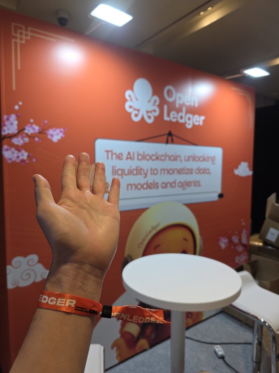 Helloguuuysss tweet media