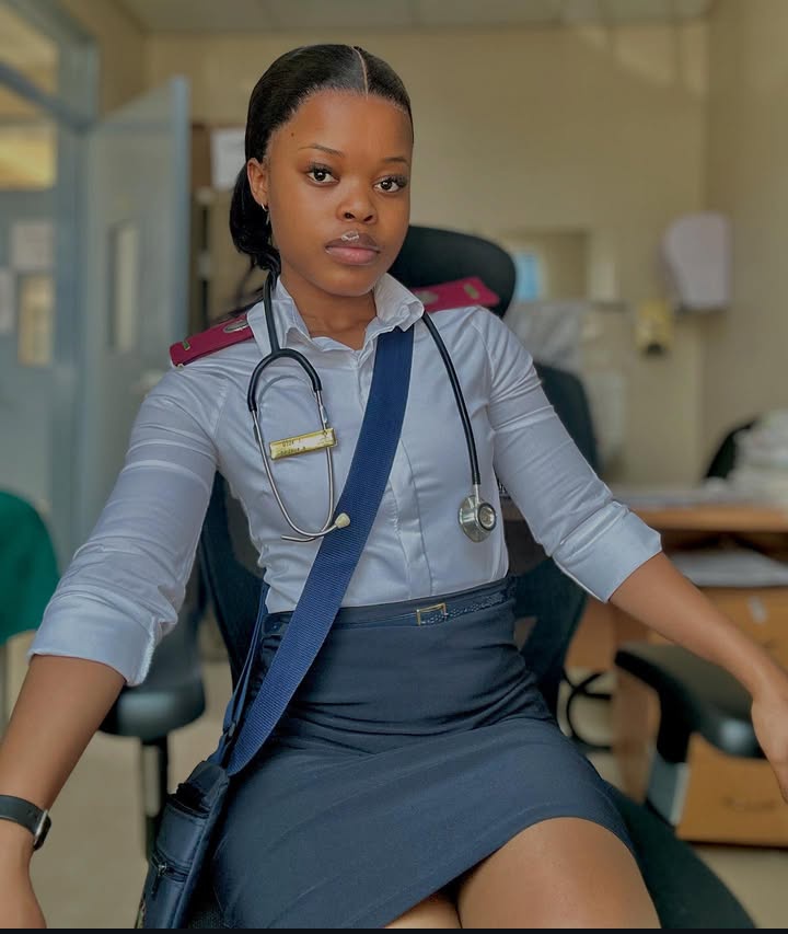 What do you do for living? 🤔