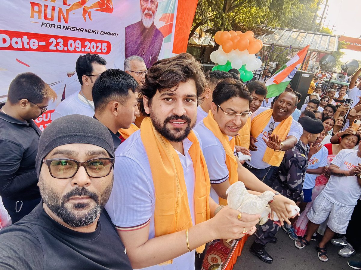 GurpreetSaluj19's tweet image. Joined Hon’ble MP Shri Raju Bista ji, WB BJYM In-Charge Shri Shakti Singh ji &amp;amp; thousands in Siliguri for the NaMo Yuva Run on PM Shri @narendramodi ji’s 75th birthday. 🇮🇳✨

#NaMoYuvaRun #PMModi75 #YouthPower
@SinghShaktiBJP