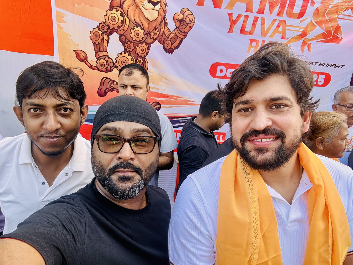 GurpreetSaluj19's tweet image. Joined Hon’ble MP Shri Raju Bista ji, WB BJYM In-Charge Shri Shakti Singh ji &amp;amp; thousands in Siliguri for the NaMo Yuva Run on PM Shri @narendramodi ji’s 75th birthday. 🇮🇳✨

#NaMoYuvaRun #PMModi75 #YouthPower
@SinghShaktiBJP